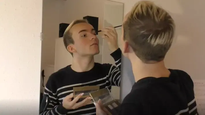 Screenshot des Films ”queer”