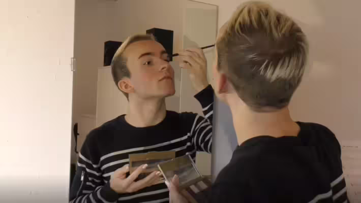 Screenshot des Films ”queer”